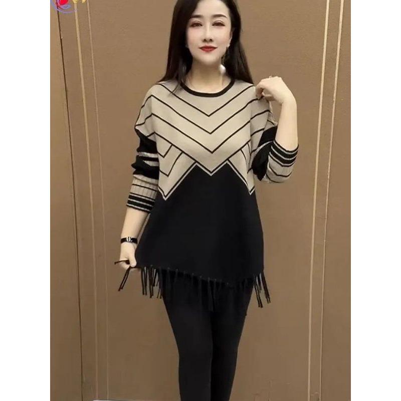Autumn and Winter New Tassel Splicing Mom Fashionable Mid-length Top Bottoming Loose Sweater