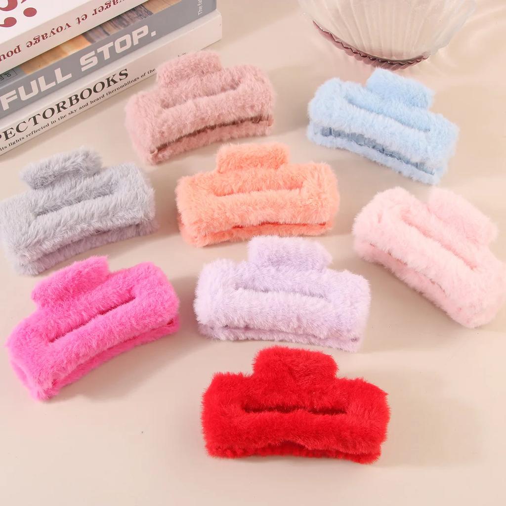 Winter Plush Square Hair Claw for Women Korean Elegant Acrylic Hairpins Faux Fur Hair Clip Girls Barrette Crab Hair Accessories