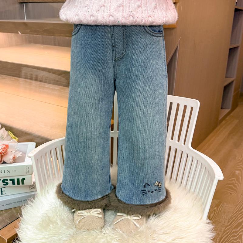 

Флисовые брюки для девочек с кошачьим принтом: Джинсы прямого кроя Зима 2025 110 cm светло-синий