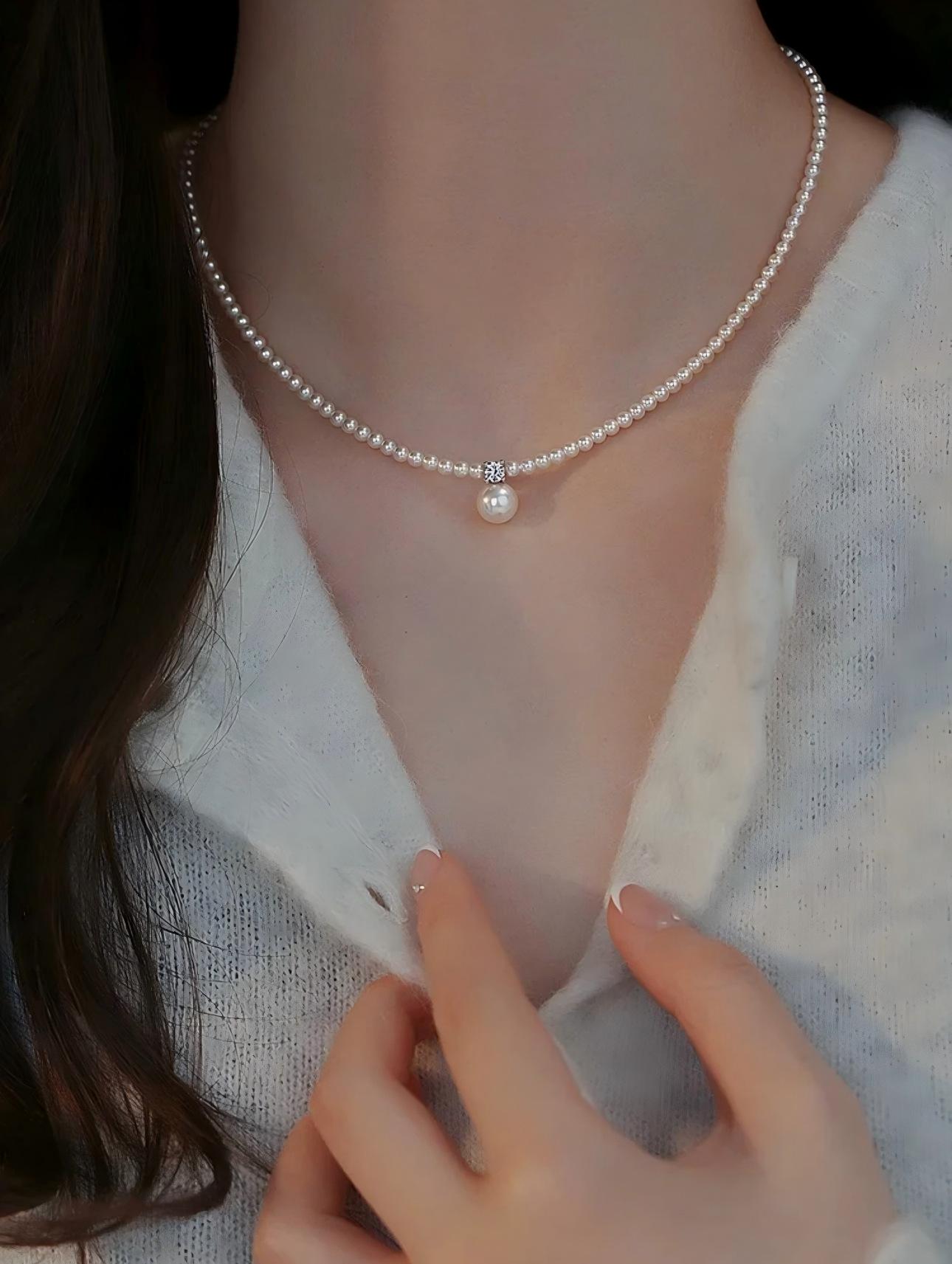 High-End Goods Hi Home Dry Rose Necklace Light Luxury Small Sugar Cube Collarbone Chain Simple Fashion High-End Sweater Neck