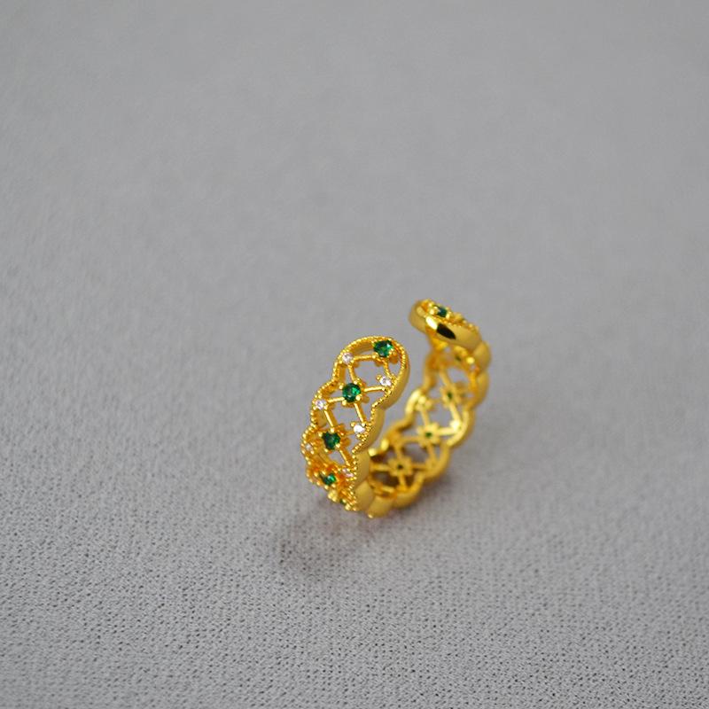 French Retro Gold-Plated Lace Ring with Green Zircon and Rhinestones for Women