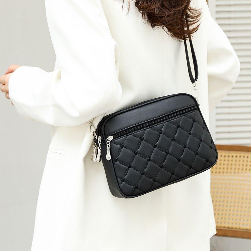 Women's Sling Shoulder Small Square HandbacNew Quilted Design PU Leather Crossbody Bag VersatileMessenger Bag