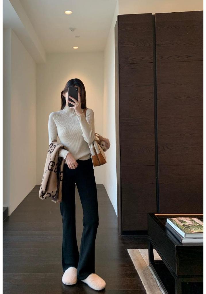 High-Waist Velvet Plus-Size Slimming Micro Flare Pants for Women - Tight Fit, Sharkskin, Autumn/Winter Wear