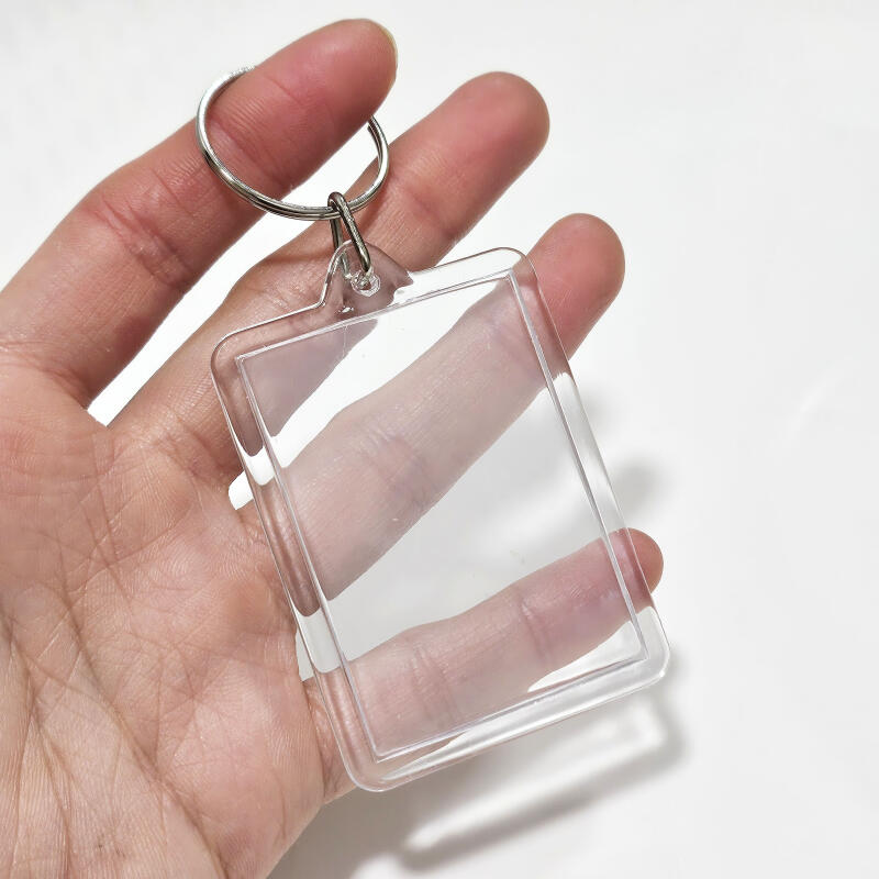 Acrylic transparent photo frame keychain with favorite photo in a rectangular shape