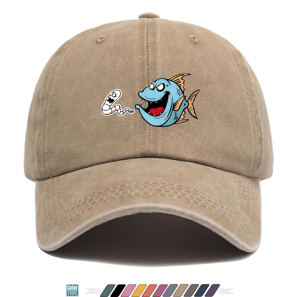 A Humorous And Stylish Animated Print Baseball Cap in Modern Sports Style This Black Papa Trucker Hat Features a Vintage Curv