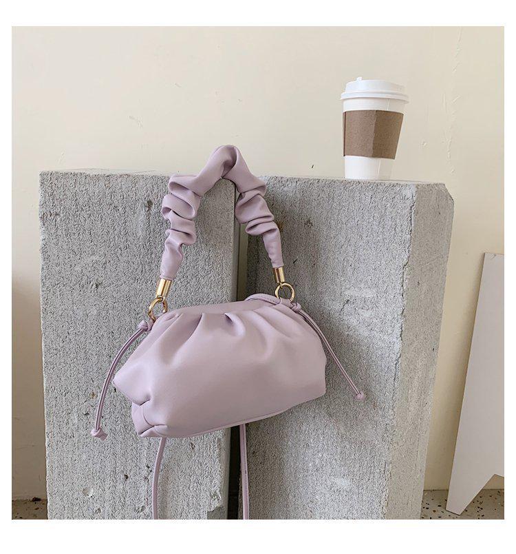Simple One-shoulder Wrinkled Western Style Handbags 2020 Popular New Trendy Fashion Messenger Bag Ladies Portable Cloud Bag