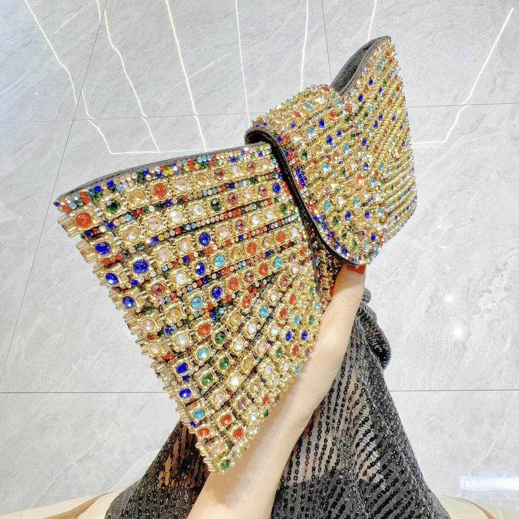 Vintage European-American Diamond Clutch: High-End, One-Shoulder Crossbody Bag for Elegant Evenings