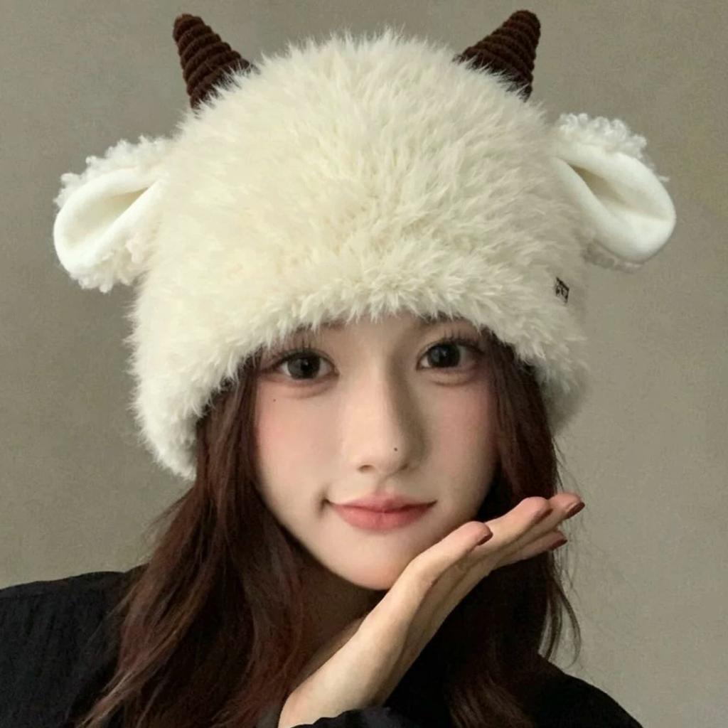 Cute little cashmere hat women's new thickened and velvet soft waxy ear protection hat versatile and small knitted hat