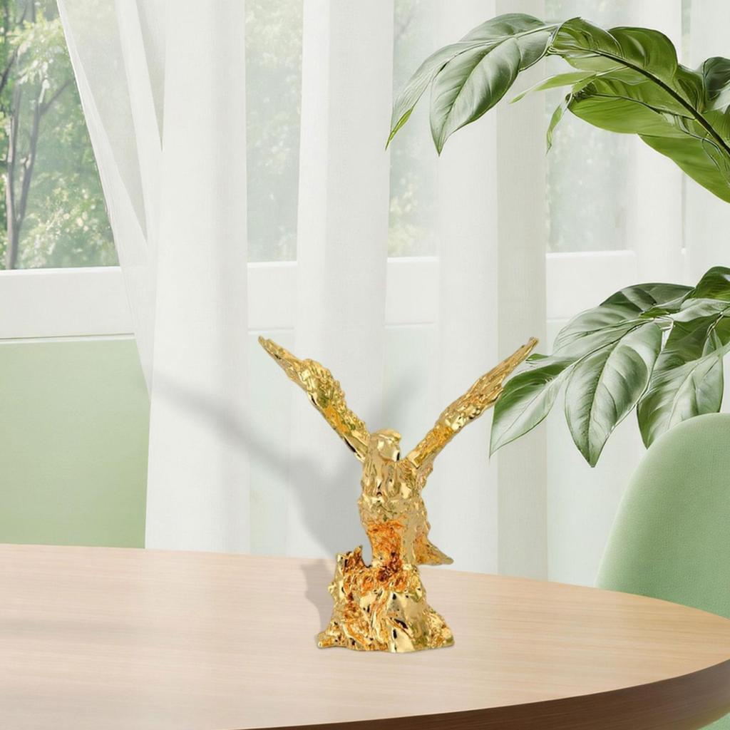 Eagle Statue Resin Figurine Creative Home Decorative Object for Luxury Living Room Decoration