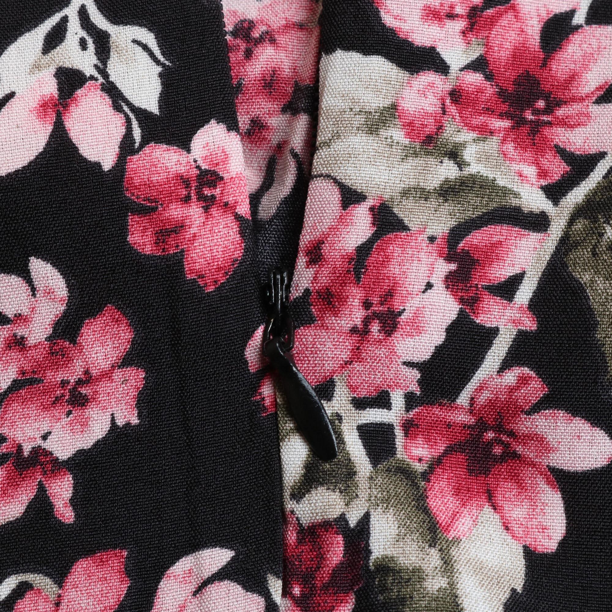 Женское платье с открытой спиной и квадратным вырезом — фото 12