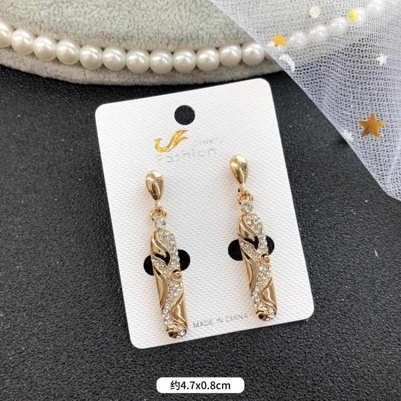 Retro temperament celebrytki kryształowe kolczyki sztyfty z diamentami, damskie luksusowe super błyszczące kolczyki z frędzlami na przyjęcie, proste kolczyki z kamieniami szlachetnymi