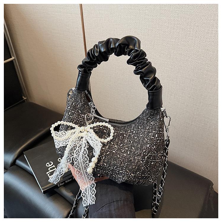 

Высококлассная нишевая сумка женская новая универсальная сумка-мессенджер на цепочке изысканная плиссированная сумочка чёрный