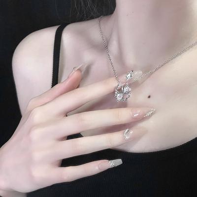 Halsband & Hängen – Halsband