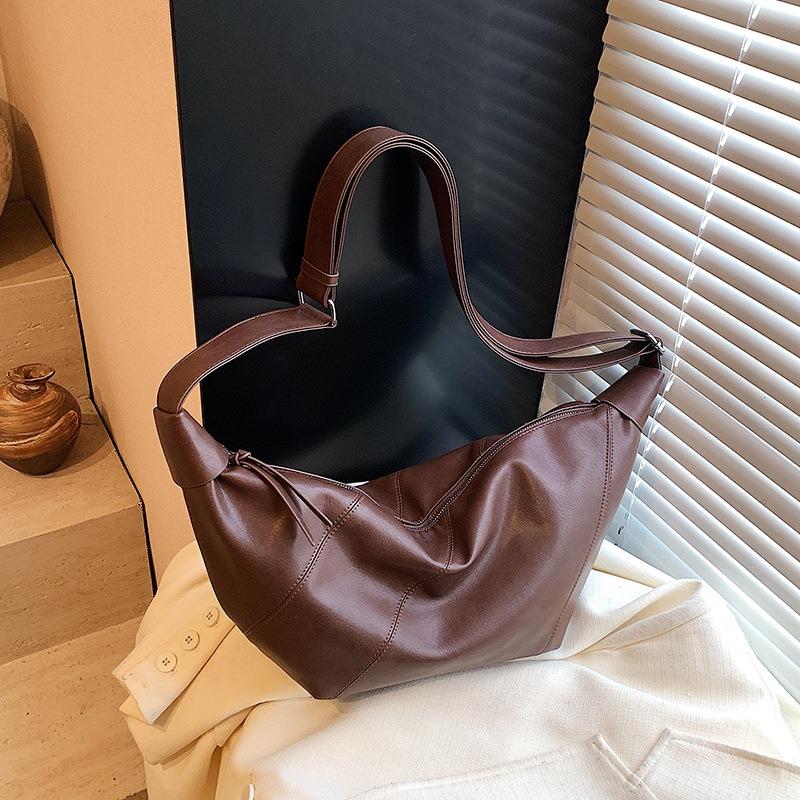 Hochwertige strukturierte Tasche Damen große Kapazität neue Herbst- und Winternische Ein-Schulter-Umhängetasche weiches Leder Pendler Knödeltasche