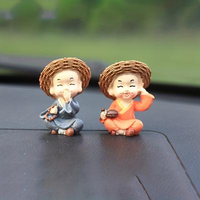 4 Décorations de Voiture Dessin Animé: Chapeau de paille Petit moine et Charmant petit trèfle Accessoires de voiture, Idéal pour ajouter une touche amusante à votre voiture