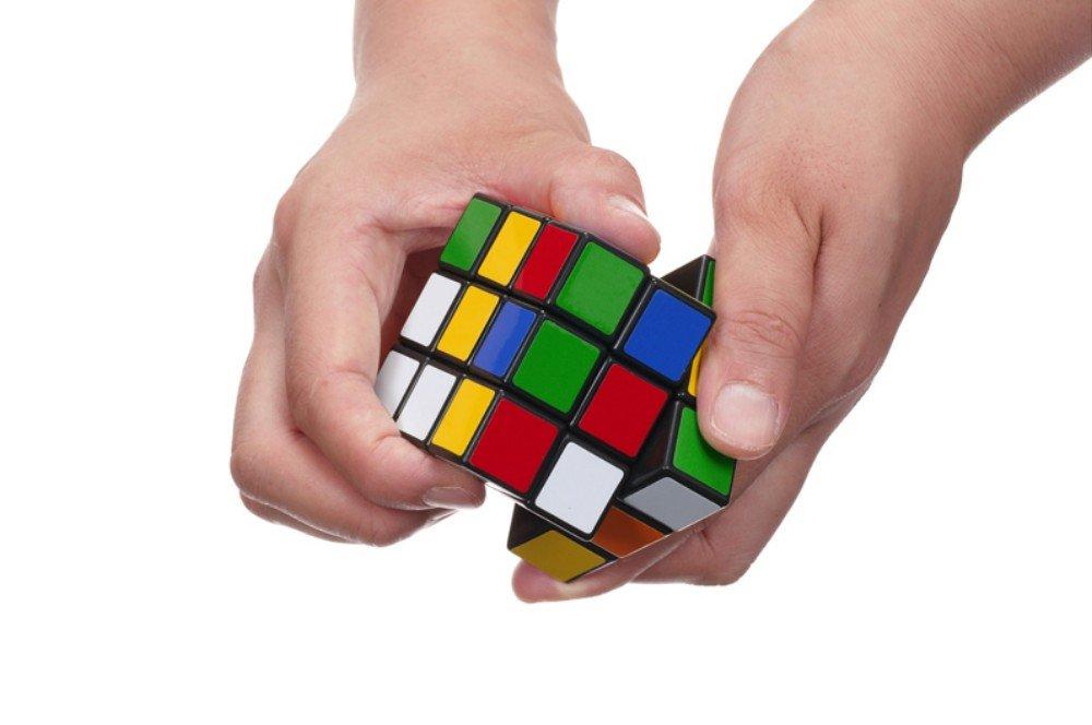 Cube completed with Rubik's (6-sided guide)