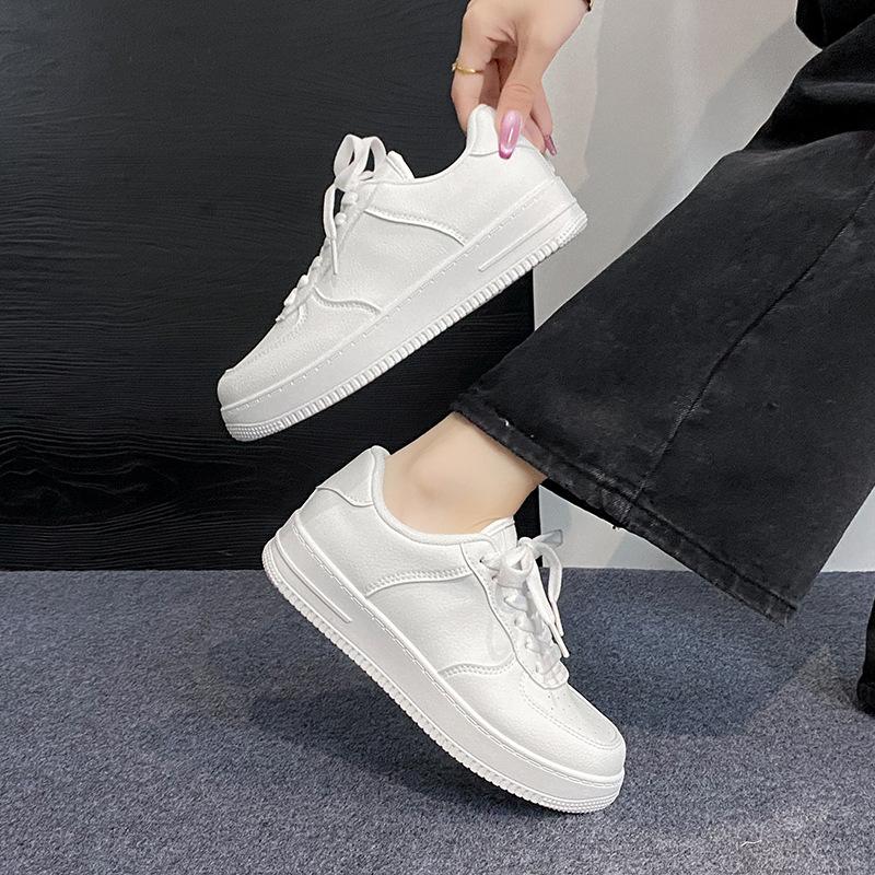 Populární malé bílé boty dámské nové jarní a podzimní všestranné sportovní a volnočasové boty dámské letní silná podrážka zvyšující výšku plátěné boty