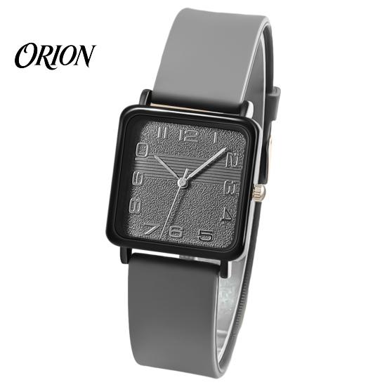 Square Dial Watch Quartz for Women, Casual Silicone Strap Wristwatch with Strap, Accurate Lightweight Wristwatch, Fashion Accessory Precise