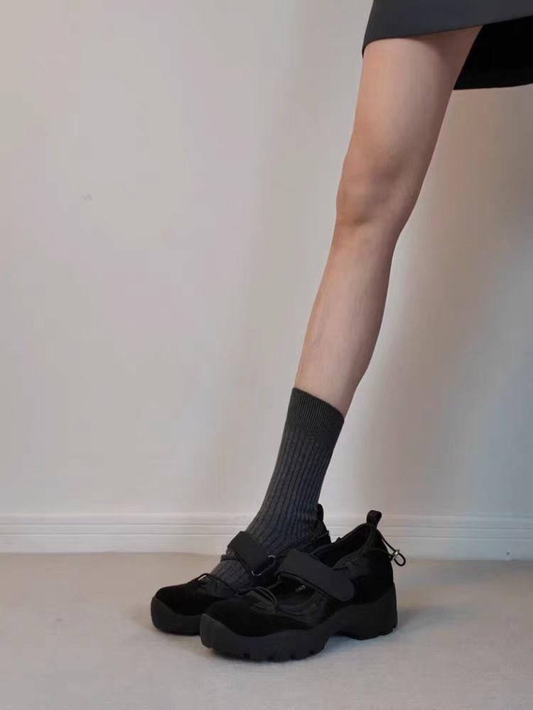 

Балетные функциональные туфли Коровья кожа Шлепанцы Американская ниша Липучка Обертывающий ремень Платформа Мэри Джейн 35