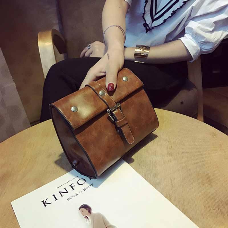 Trendy Retro European American Design Small Square Bag For Women With Magnetic Closure