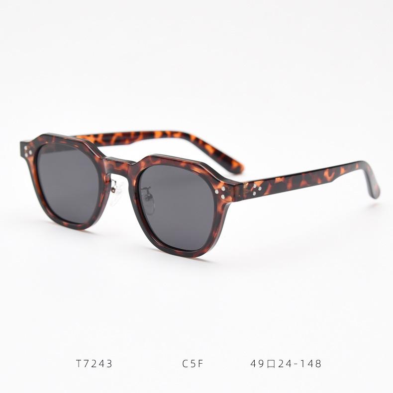 Trendy Women's Retro Round Frame Anti-UV Sunglasses