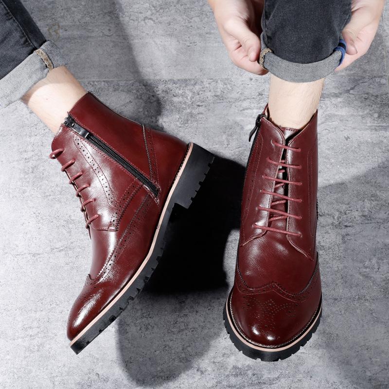 Aumento de botas masculinas estilo britânico tendência botas de couro esculpidas Brock sapatos de couro de cano alto botas Martin sapatos masculinos