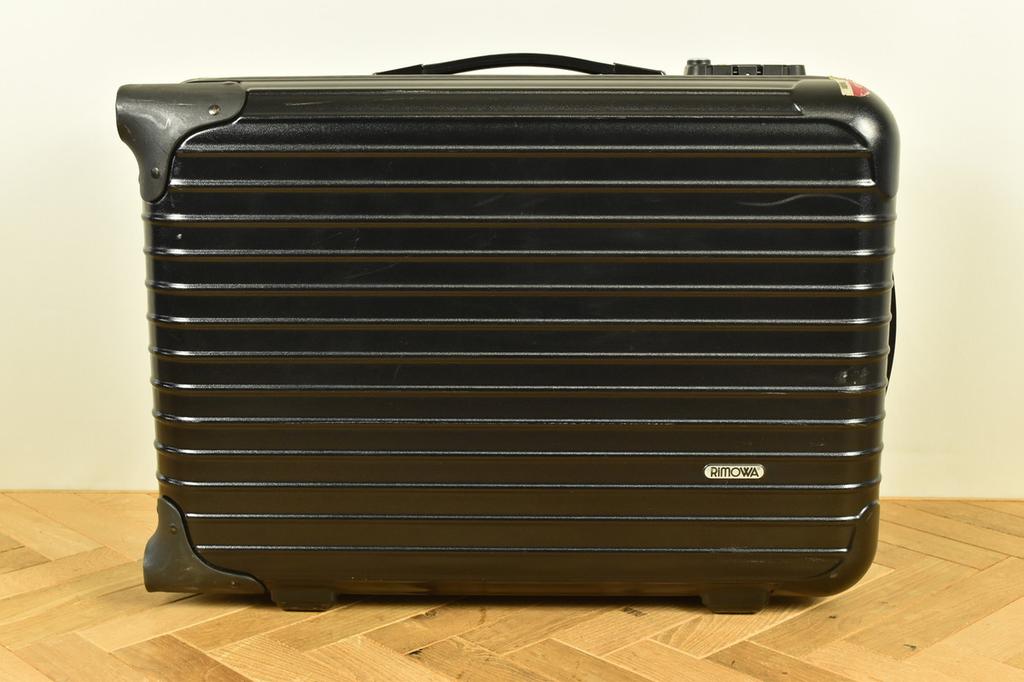 Rimowa Salsa Suitcase Carry-On Gloss Black Polycarbonate 33L from Germany