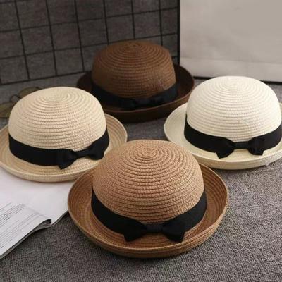 Cappello da Spiaggia per Genitori e Figli a Cupola con Visiera Curva Protezione UV Cappello Intrecciato a Mano Estivo per Esterno in Paglia con Fiocco in Nastro di Raso Nero