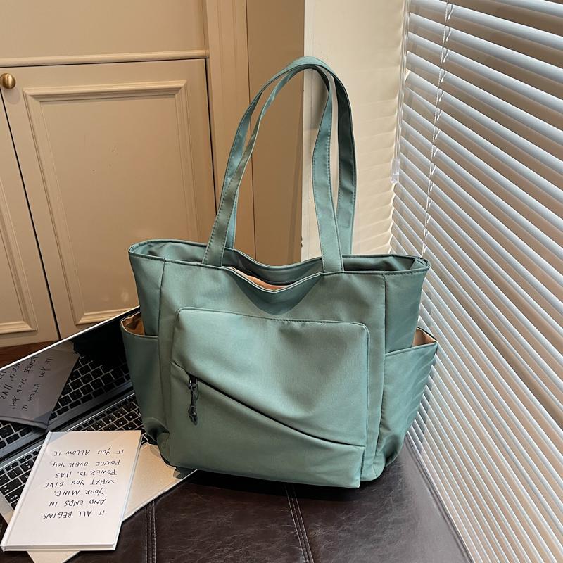 Large Capacity Tote Bag for Women Everyday Shoulder Bag with Multiple Pockets and Sleek Design