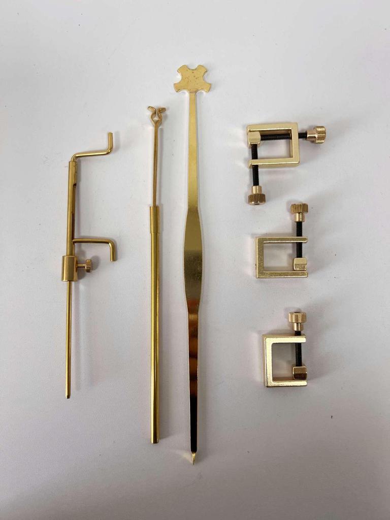 Zestaw narzędzi do skrzypiec: Haczyk do ślimaka, Zacisk, Suwmiarka długościowa, Kwadratowy zacisk mosiężny, Zacisk żeber