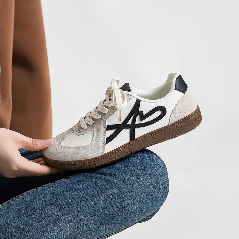 

Couple retro versatile casual sports shoes fashion little white shoes light and comfortable women s shoes F8863 35 [Female size]
