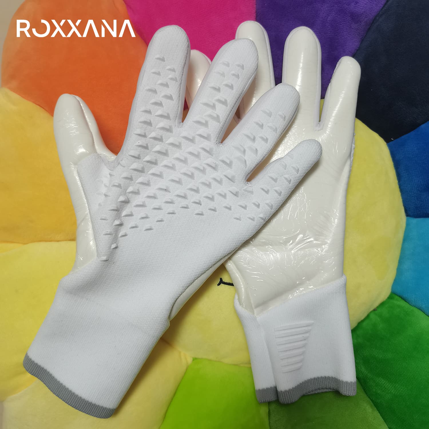 

ROXXANA Goalkeeper Latex Gloves Are Non Slip, Durable, And Breathable, Providing Protection For Adult Football Training Matches. 10