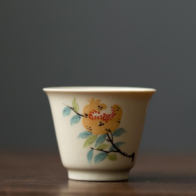 Chinesische Keramik Teetasse Traditionelle Haushaltsmeistertasse Persönliche Einzeltasse Kleine Teetasse Reise-Teeservice Teeschale Kung Fu Tee-Set