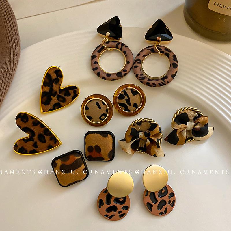 Silbernadel Leopard Herz Schleife Geometrische Hängeohrringe - Trendiger koreanischer Stil für Frauen