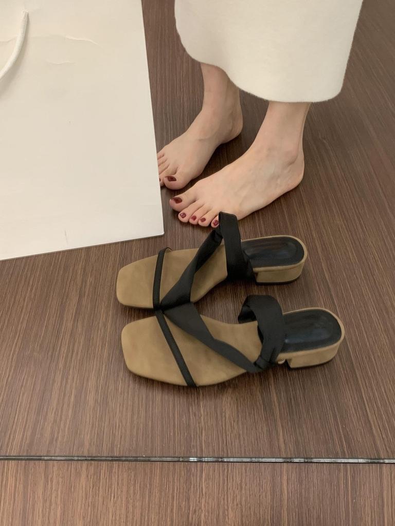 Retro vielseitig und nicht fußmüde mit Zehensandalen für Damen Sommerbekleidung Lazy Wind 3cm kleine hochhackige Sandalen