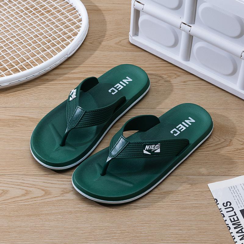 Wearing flip-flops outside, men's summer new soft-soled non-slip solid-color pinch splint slippers, beach shoes
