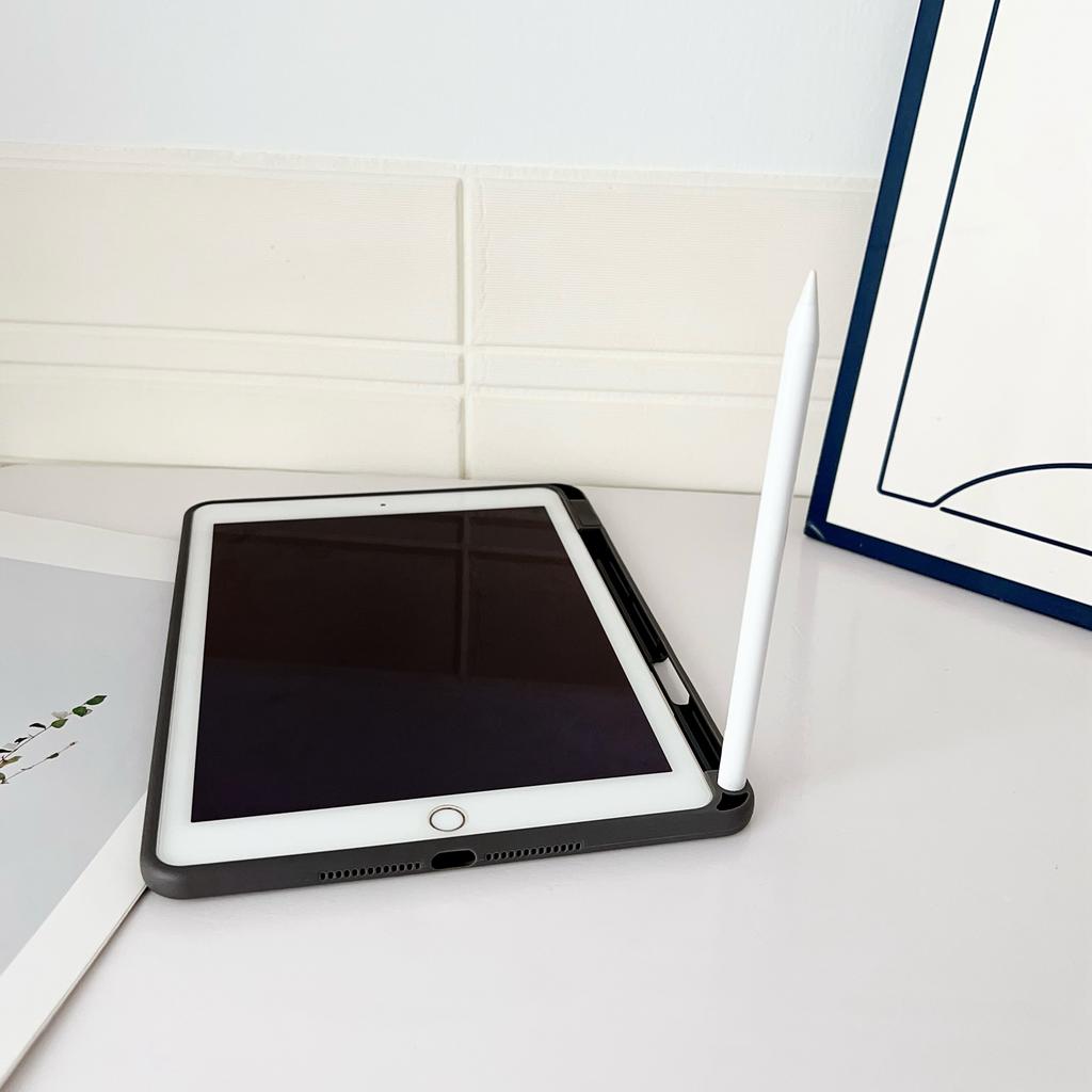 Tablet Case For iPad 9.7-inch (2018)/(2017)/Air 2 Shockproof Soft TPU Cover with Pencil Holder