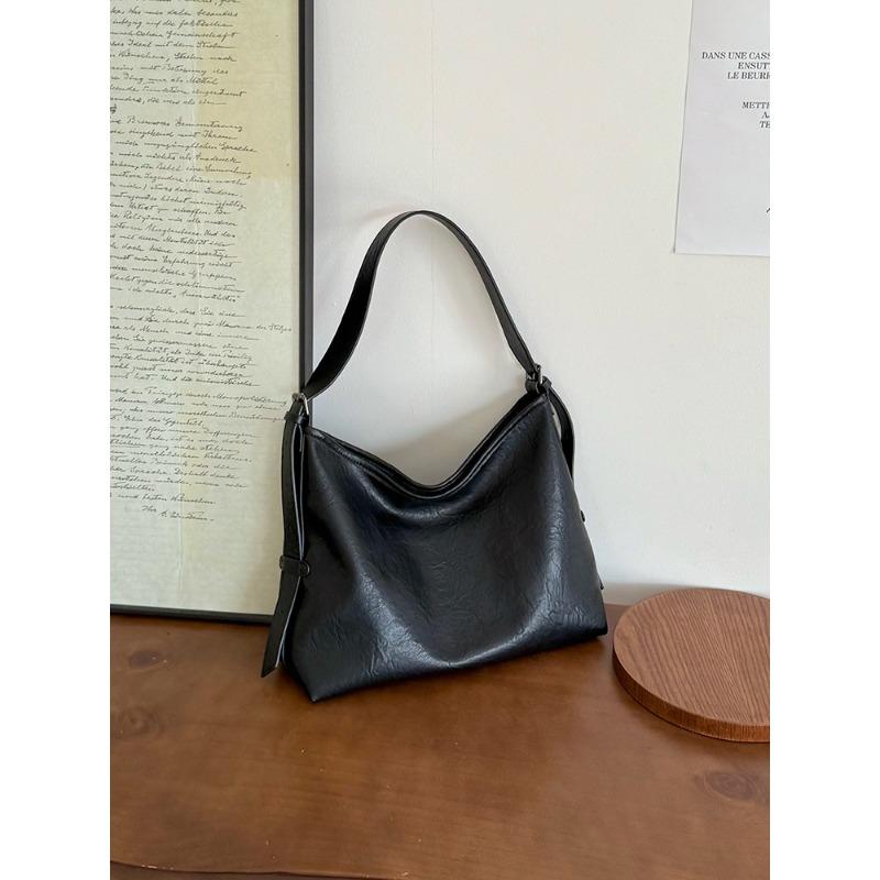 

Lazy soft leather shoulder bag women s versatile large-capacity tote bag fashionable retro commuter messenger bag чорний