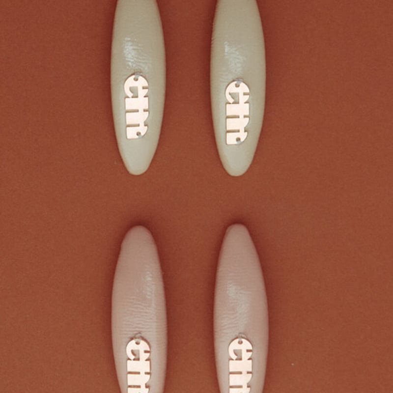 Elizabeth Moments Beige Oval Patent Leather Hair Pin