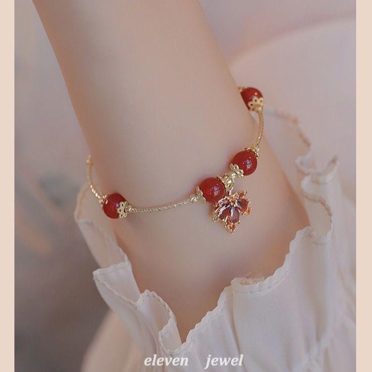 Ning'an Rumeng Maple Leaf Girl Bell Pendant Stacked with Niche New Court Design Personalized Jewelry