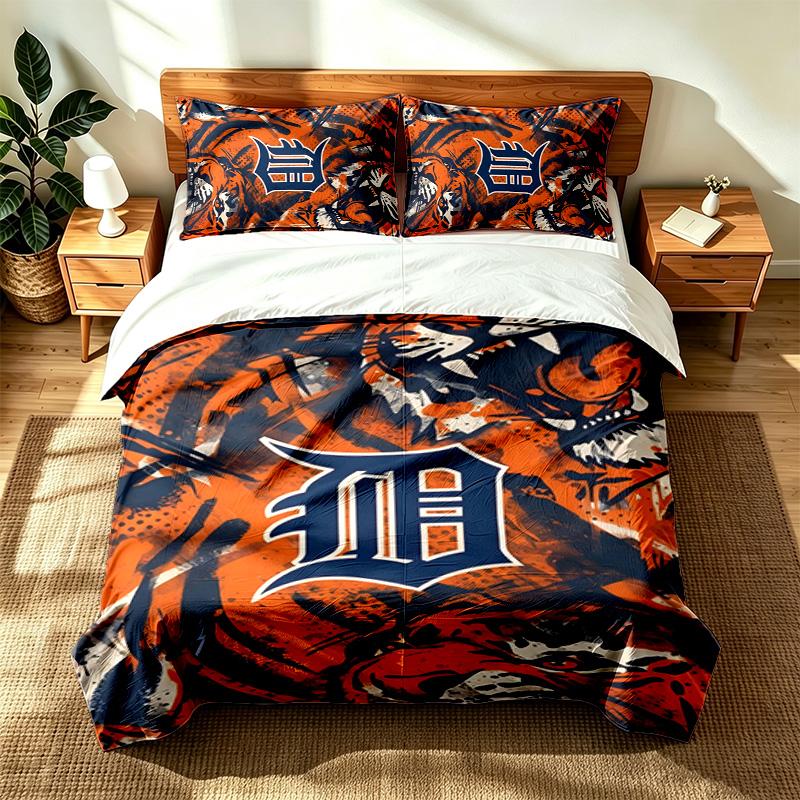 Detroit Tigers (14) 3pc Set Suitable for Master Bedrooms Soft and Comfortable an Ideal Gift for Family and Friends Includes One Duvet Cover and Two Pi