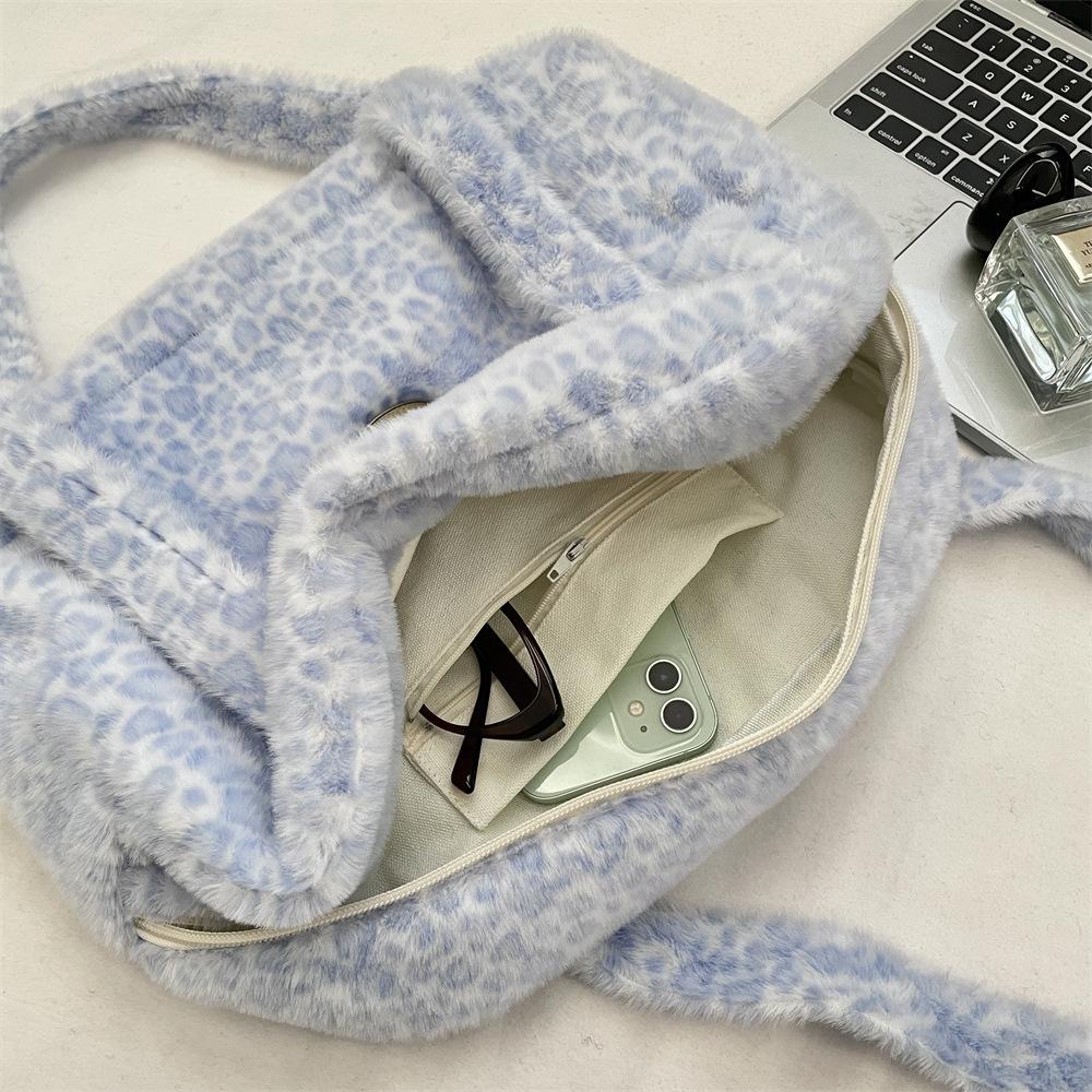 Gentle Light Color Leopard Print Plush Women's Shoulder Bags Lovely Large Capacity Ladies Handbag Casual Female Underarm Bags