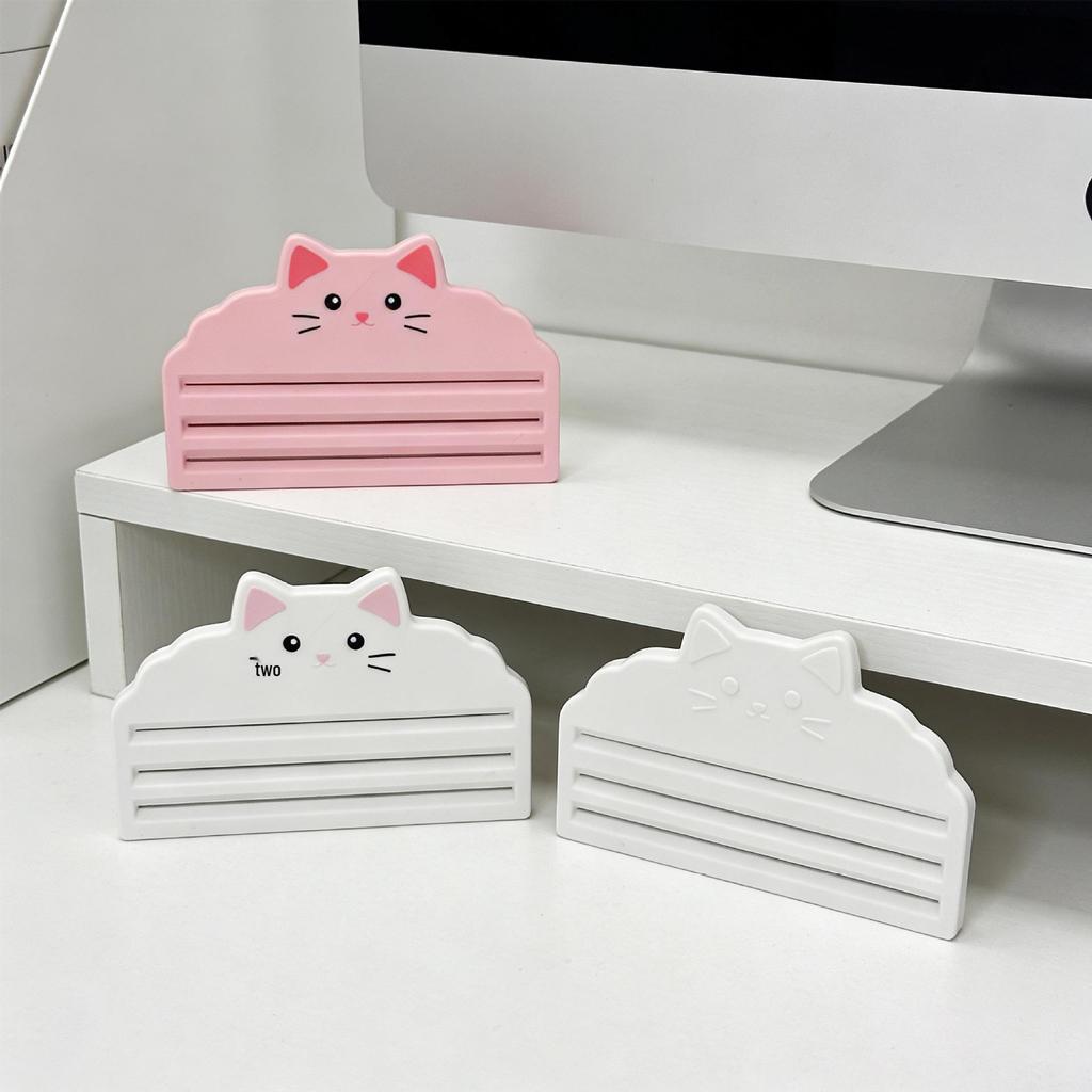 3D Cat Food Squeezer Pouch Scraper: Portable Pet Feeder Tool