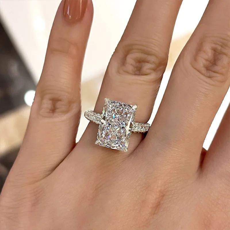 Huitan Simple and Elegant Rectangle Cut CZ Rings for Women Luxury Engagement Wedding Bridal Accessories Temperament Lady Jewelry