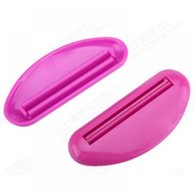 Koupelna a záchod – Dávkovače zubní pasty