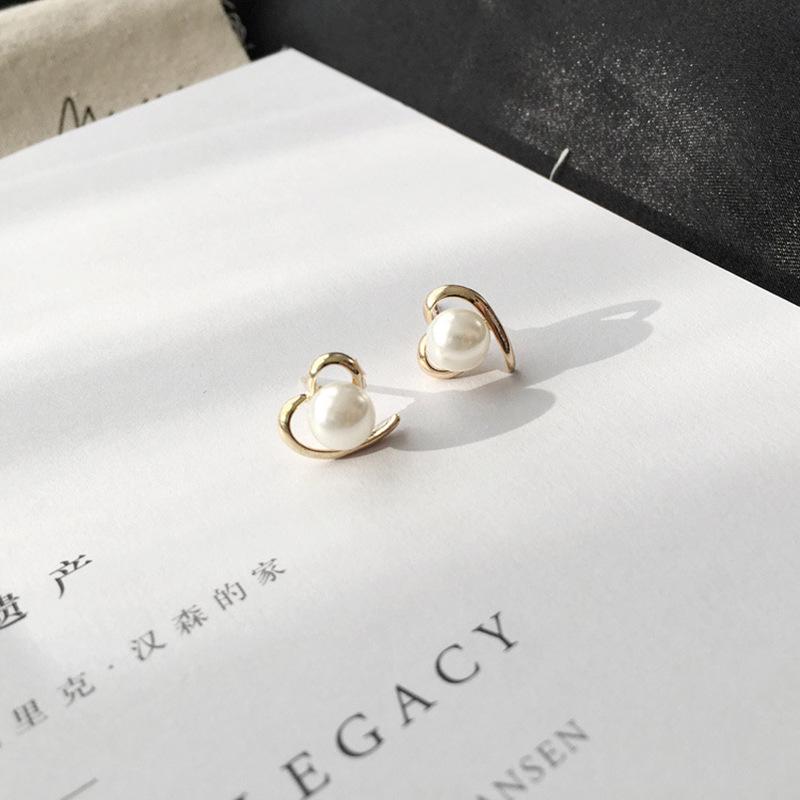 Korean Style Hollow Heart Pearl Stud Earrings