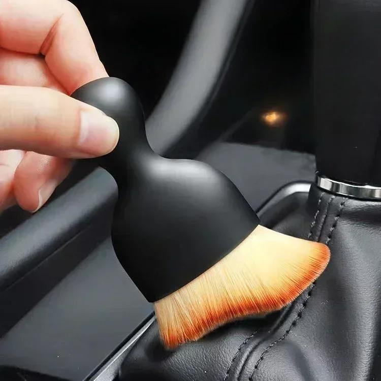 Car Interior Cleaning Soft Brush Tool Dust Remover For BMW X1 X3 X5 X4 X6 G30 G20 E46 E90 E60 F10 F30 F20 F40 E39 E36 E70 E87