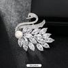 High-end crystal temperament brooch female swan snowflake luxury atmospheric brooch sweater pin suit trendy accessories