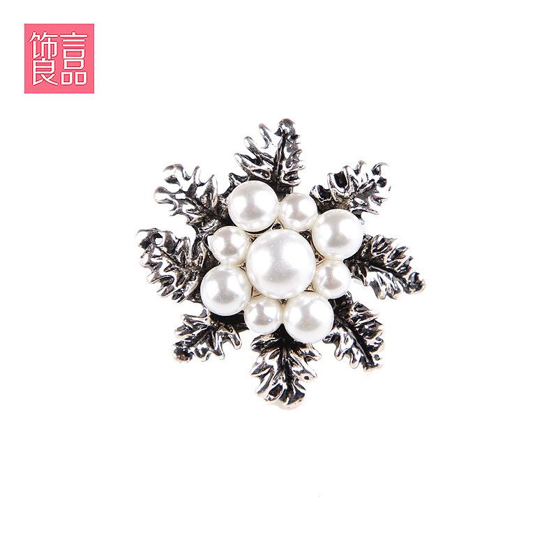 

Модный кристалл горный хрусталь личность универсальный жемчужный венок маленькая брошь булавка женская шелковая пряжка для шарфа