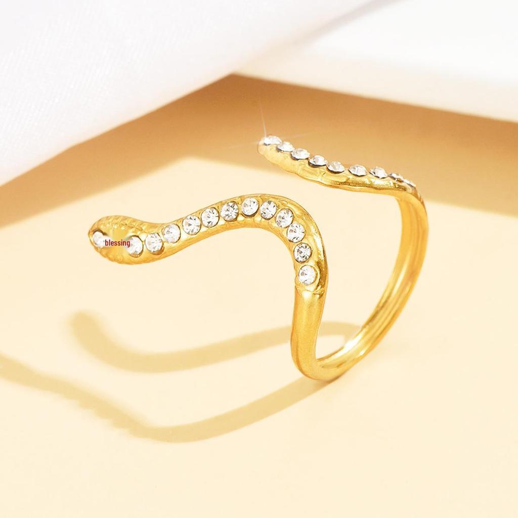 Retro Punk Rhinestone Snake Ring: Hip Hop Stainless Steel Animal Design for Women